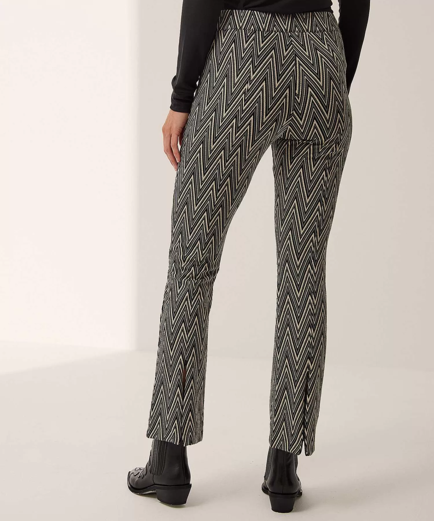 Broeken^Brax Jacquard Kick Flare Broek Malou