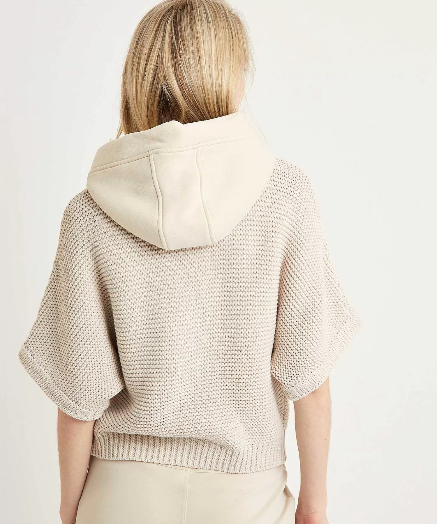 Vesten^Moscow Knit Vest Met Capuchon Timmy